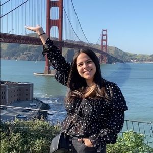 Meet your Posher, Raquel